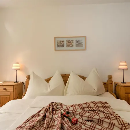 Chesa Flora 53 By Interhome Appartement