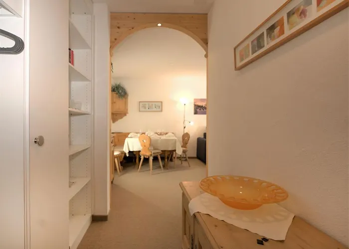 公寓 Chesa Flora 53 By Interhome *