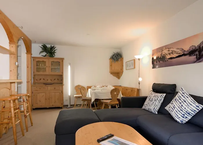 公寓 Chesa Flora 53 By Interhome *